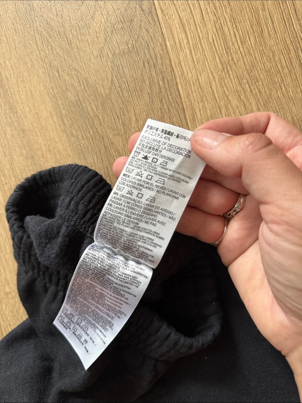 Nike Kids Black Sweatpants with Red Swoosh Size 12 Months